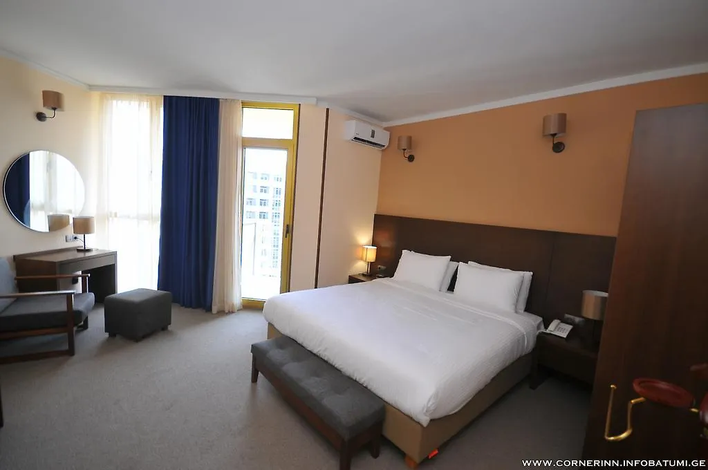 Hotel Corner Inn Batoemi