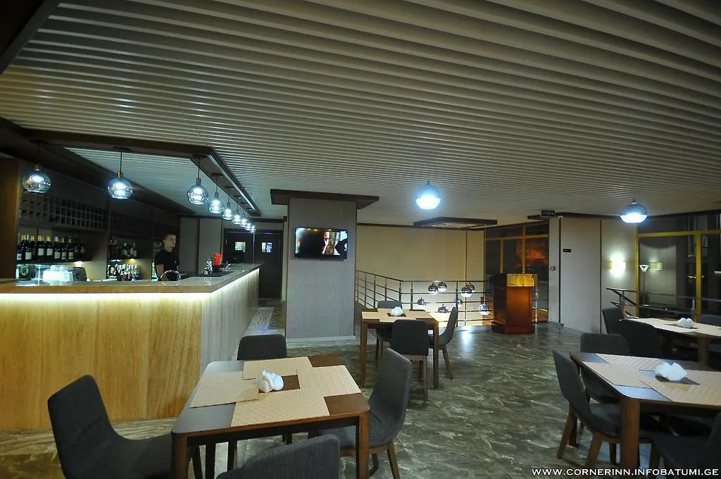 Hotel Corner Inn Batoemi