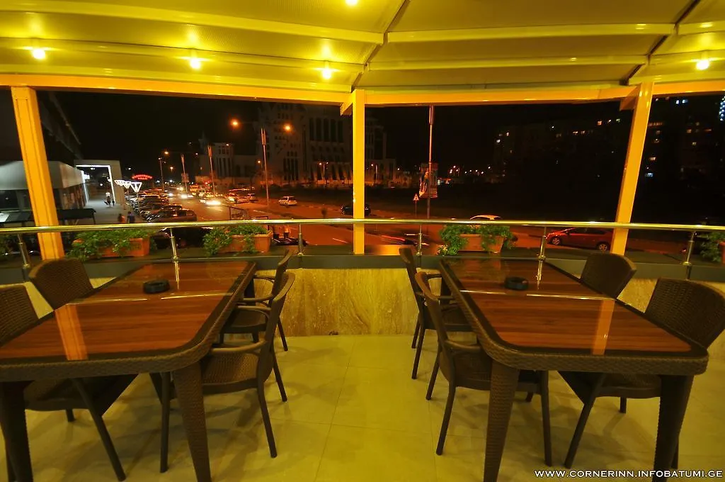 Hotel Corner Inn Batoemi