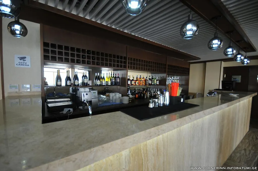 Hotel Corner Inn Batoemi 4*,